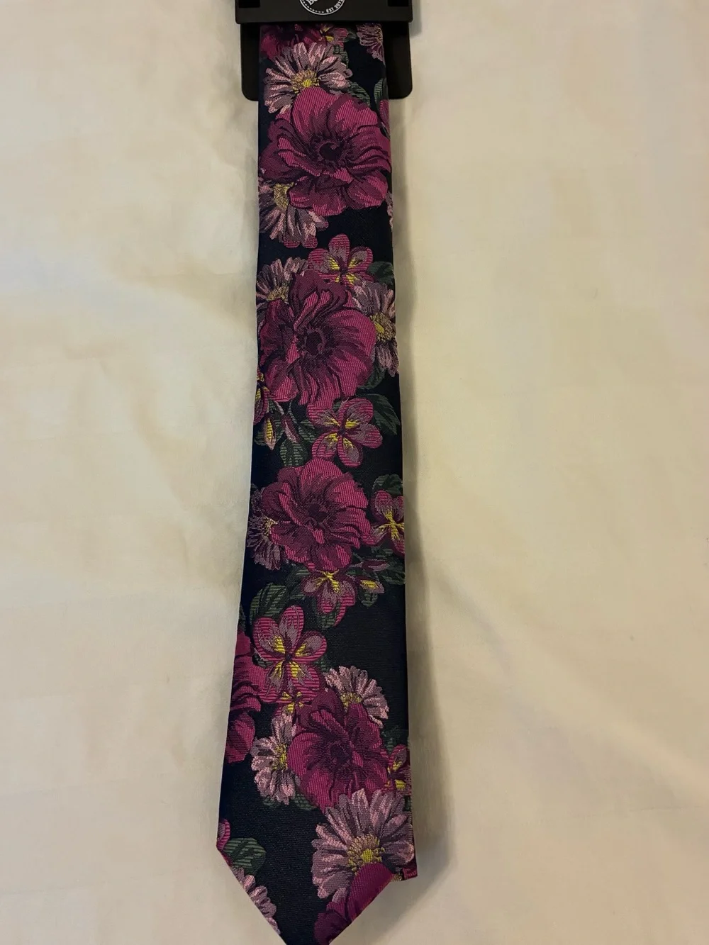 NWT Bespoke Skinny Men's Floral Tie with Black/Purple/Pink.